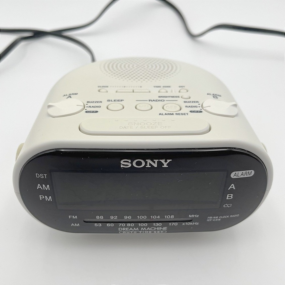 Sony ICF-C318 Dream Machine Auto Time Set AM/FM Dual Alarm White Clock Radio
